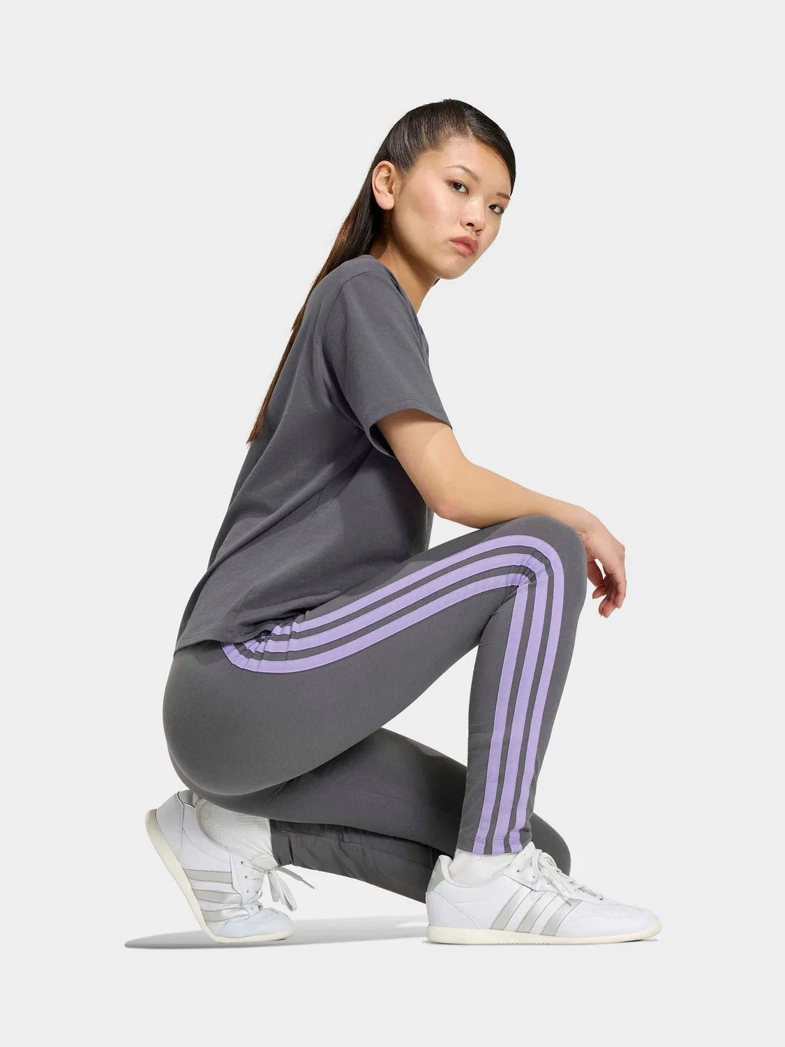 Леггинсы хлопковые Essentials 3-Stripes adidas, серый/фиолетовый — фото 3