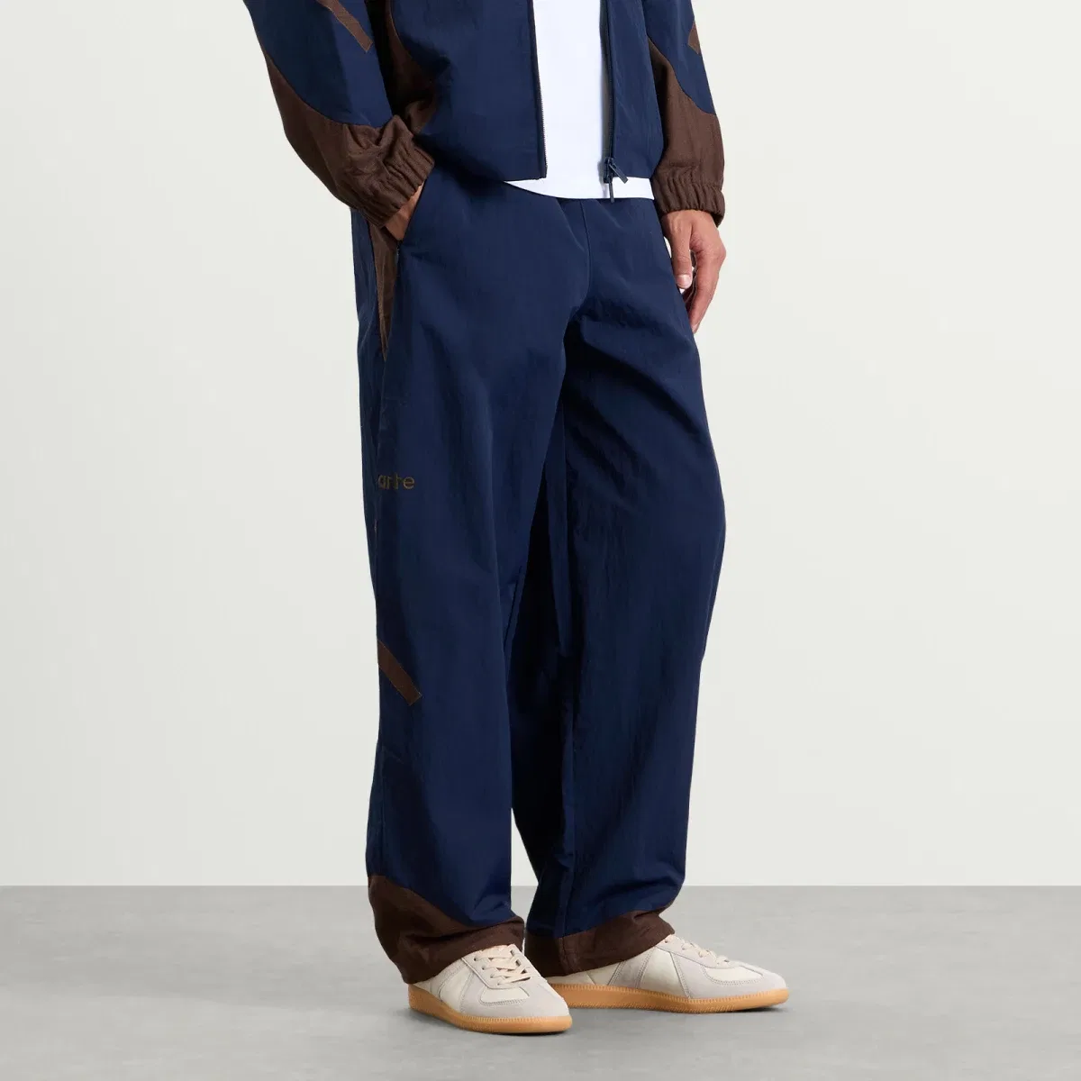 Штаны спортивные с принтом X arte z.n.e. track pant Adidas, Collegiate Navy & Dust Cargo — фото 2