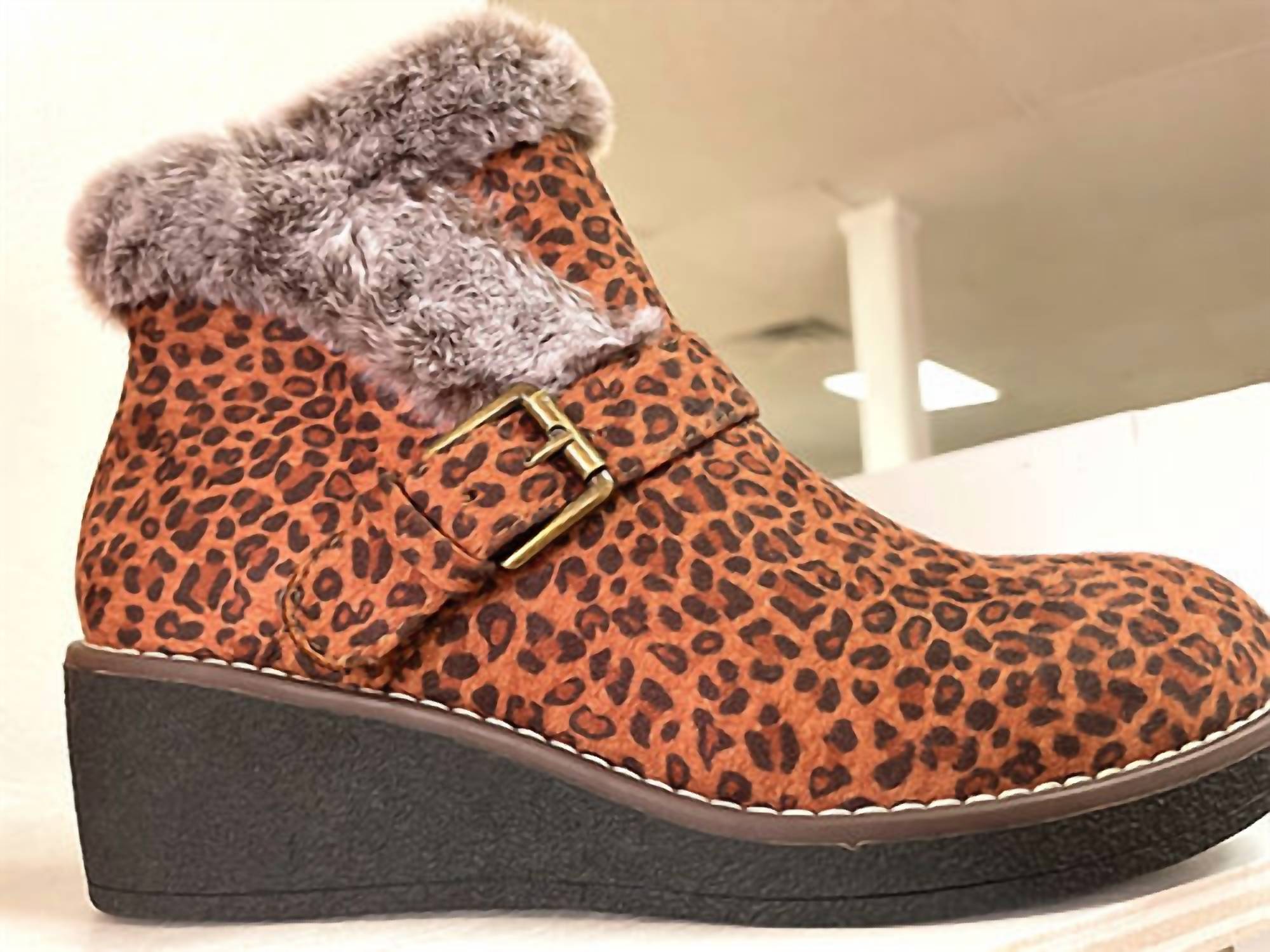 Женские ботильоны с леопардовым принтом Corkys Footwear
