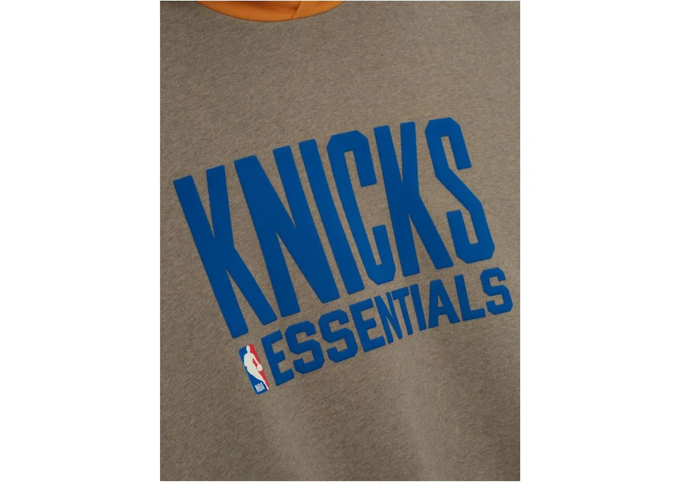Мужской худя с принтом Knicks Sport Fear of God Essentials, Homestead Heather/Orange — фото 3