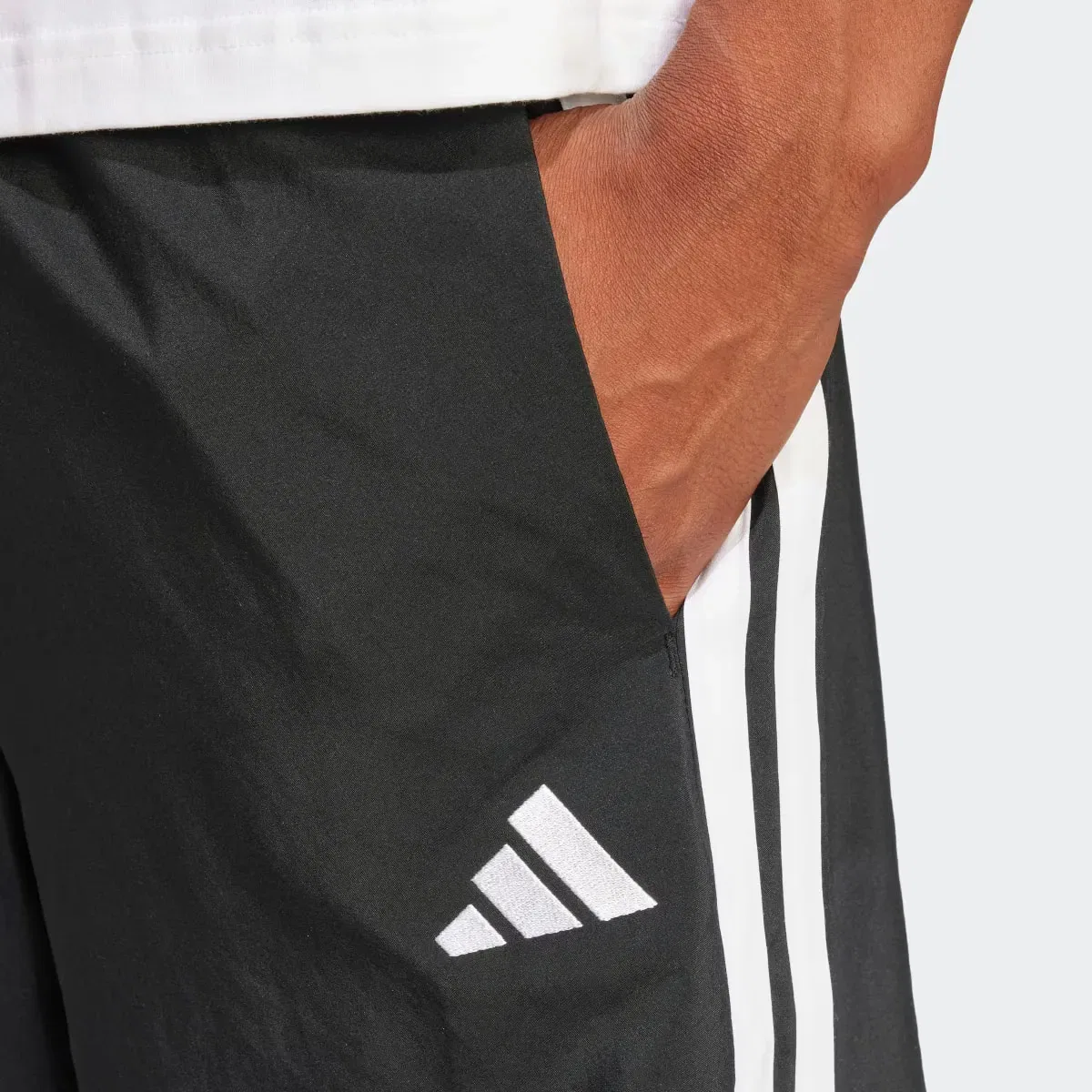 Мужские шорты Essentials Chelsea с тремя полосками adidas, Черный — фото 3