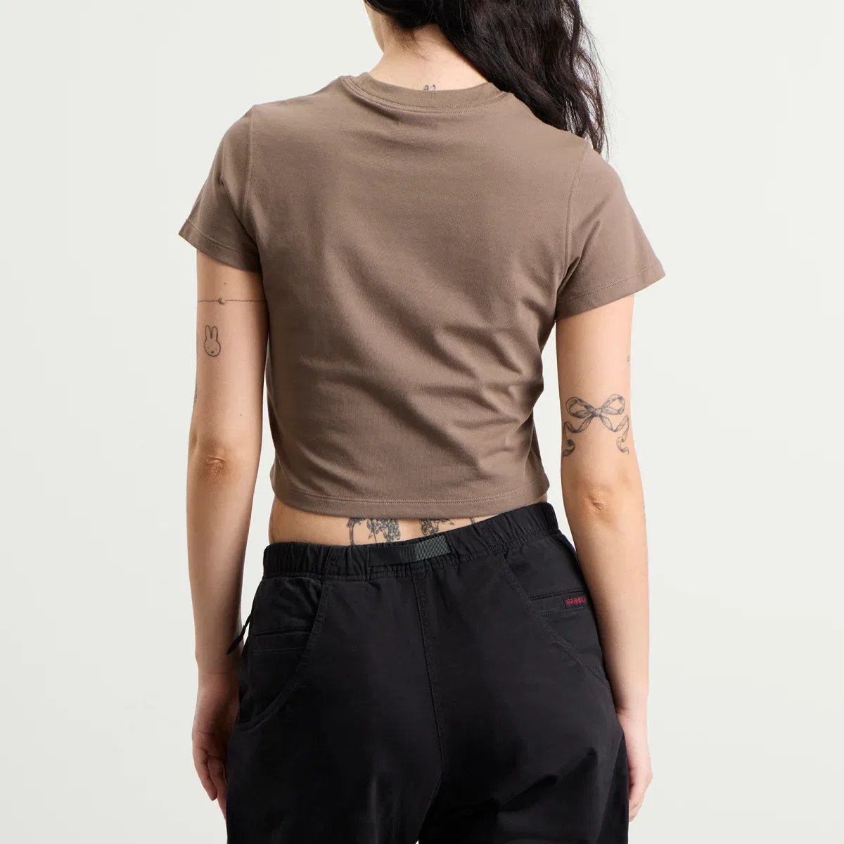 Футболка с кроп-кроем Acg Fitted T-Shirt Nike, Mink Brown & Summit White — фото 3