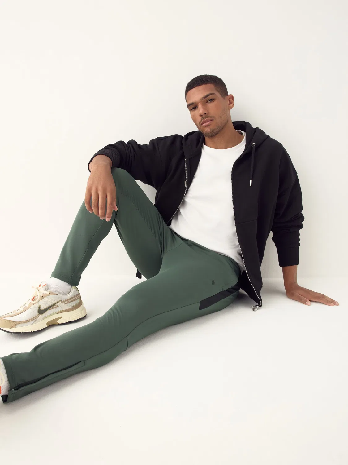 Джоггеры спортивные Slim Fit Active Woven Next, хаки зеленый — фото 2