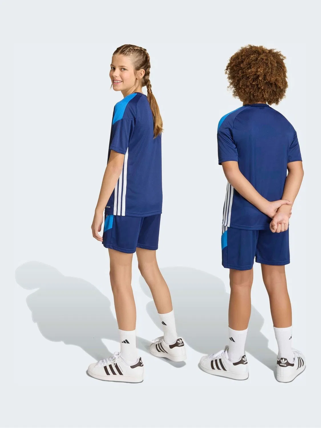 Шорты тренировочные Tiro 26 Essentials adidas, синие — фото 2