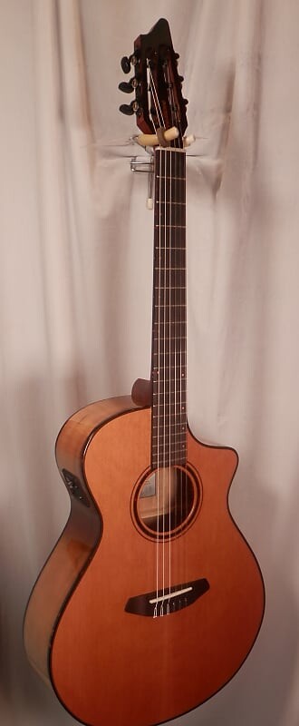 

Breedlove Pursuit Exotic S Concert Nylon CE Красный кедр-Myrtlewood Pursuit Exotic S Concert Nylon CE Red cedar-Myrtlewood