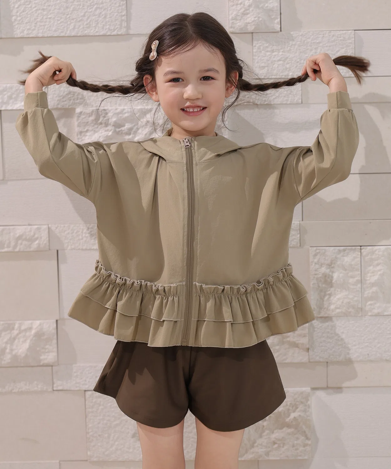 Детский комплект из лонгслива с воланами и шорт для девочек TeddyShop, Beige