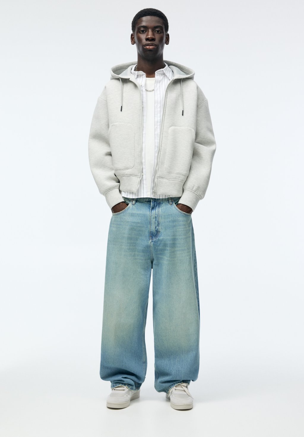 

Джинсы свободного кроя SUPER BAGGY PULL&BEAR, деним