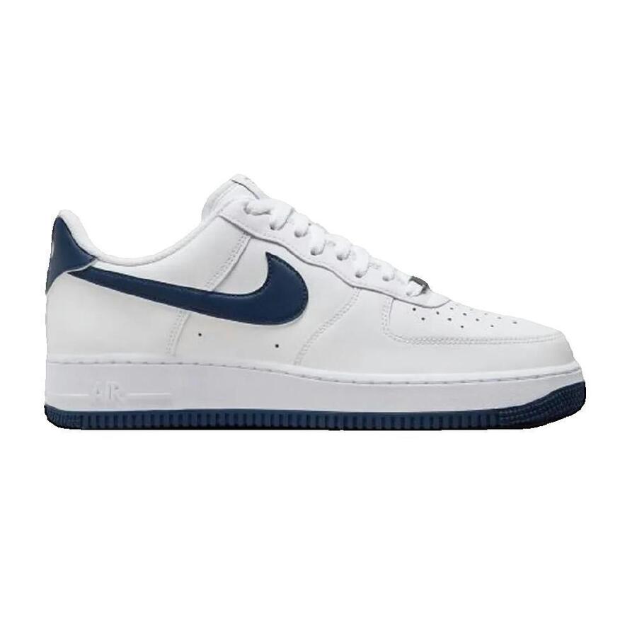 Баскетбольные кроссовки мужские Nike Air Force 1 07 белые