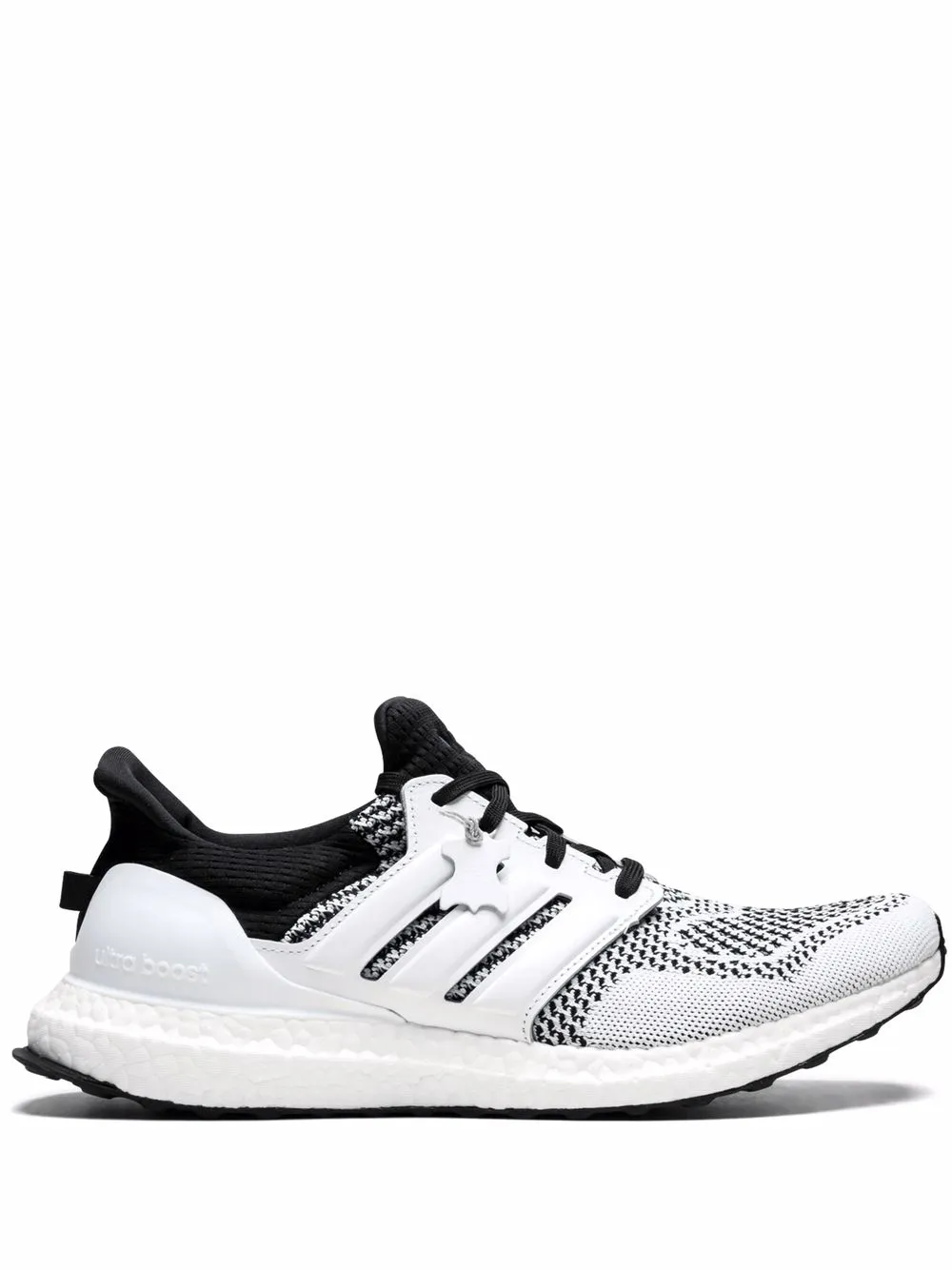 

Кроссовки Ultra 1.0 из коллаборации с Sneakersnstuff Adidas, белый