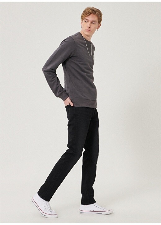 

Мужские джинсовые брюки узкого кроя с заниженной талией Lee