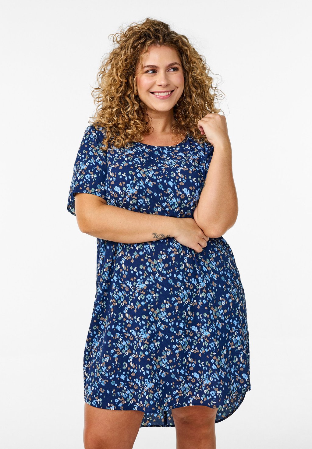 

Повседневное платье DAY DRESS Zizzi, синий