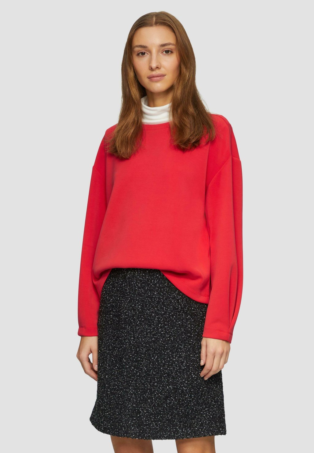 

Толстовка SCUBA-SWEATSHIRT AUS MODALMIX IM RELAXED FIT s.Oliver, светло-красный