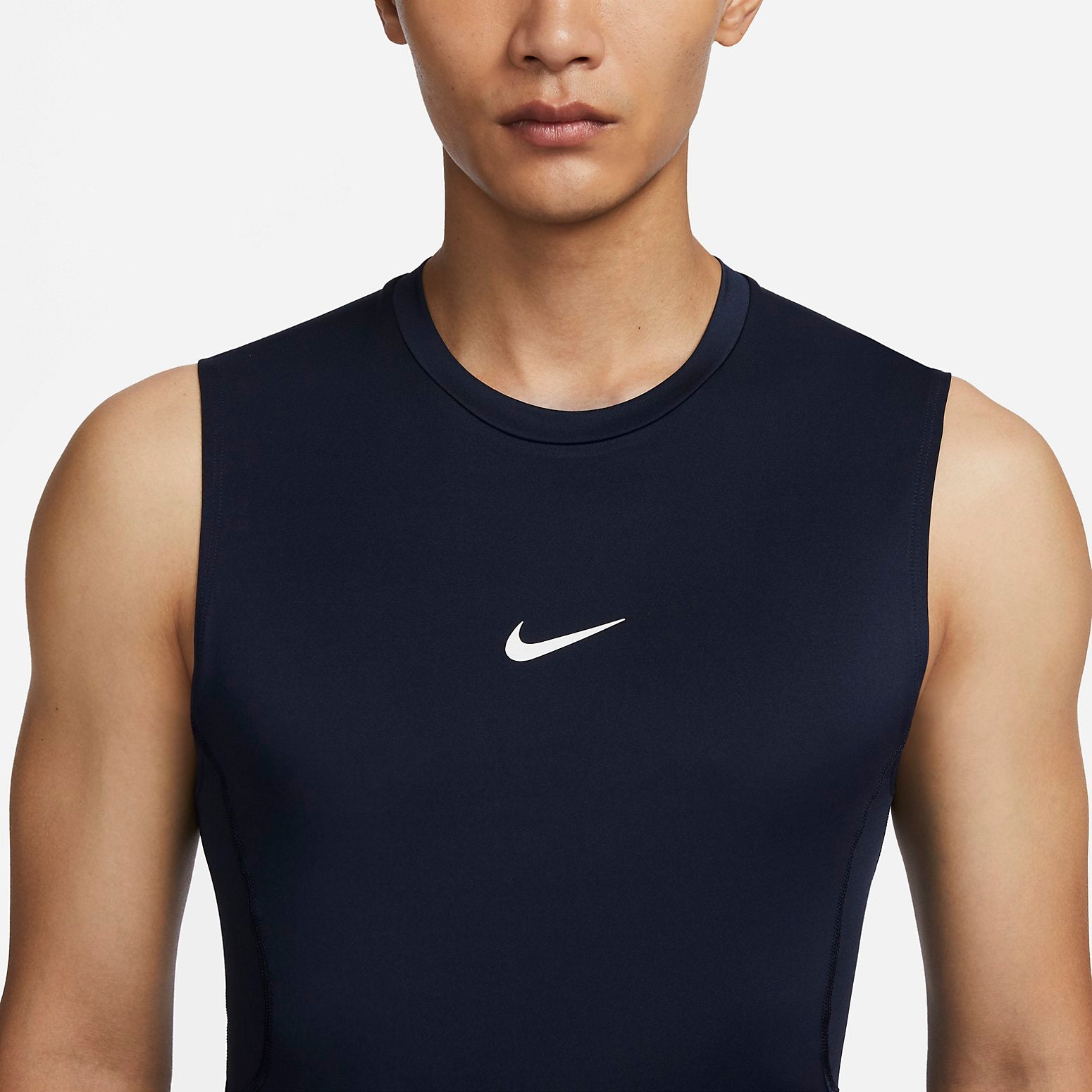 Спортивный топ Nike Pro Dri-FIT Tight Sleeveless Fitness Top 'Black' FB7915-451, черный — фото 3