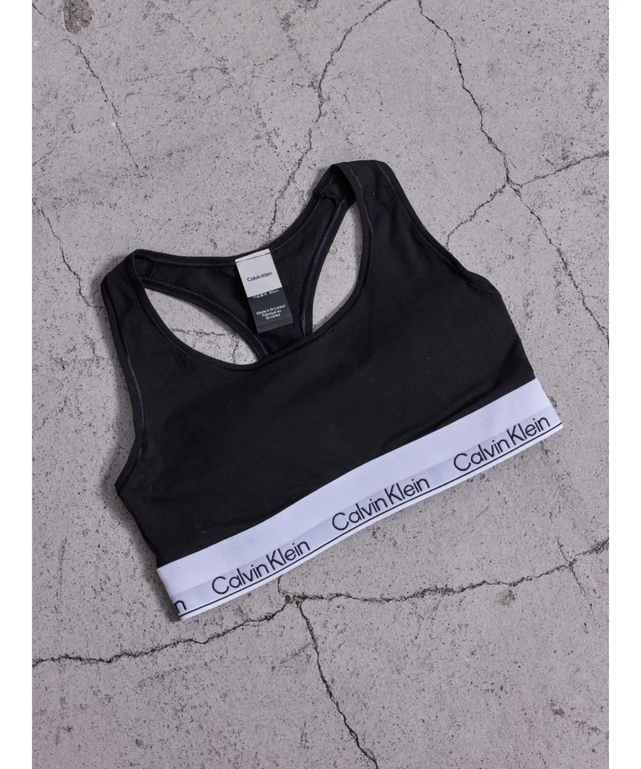 Бралетт спортивный Calvin Klein лайт-саппорт, чёрный