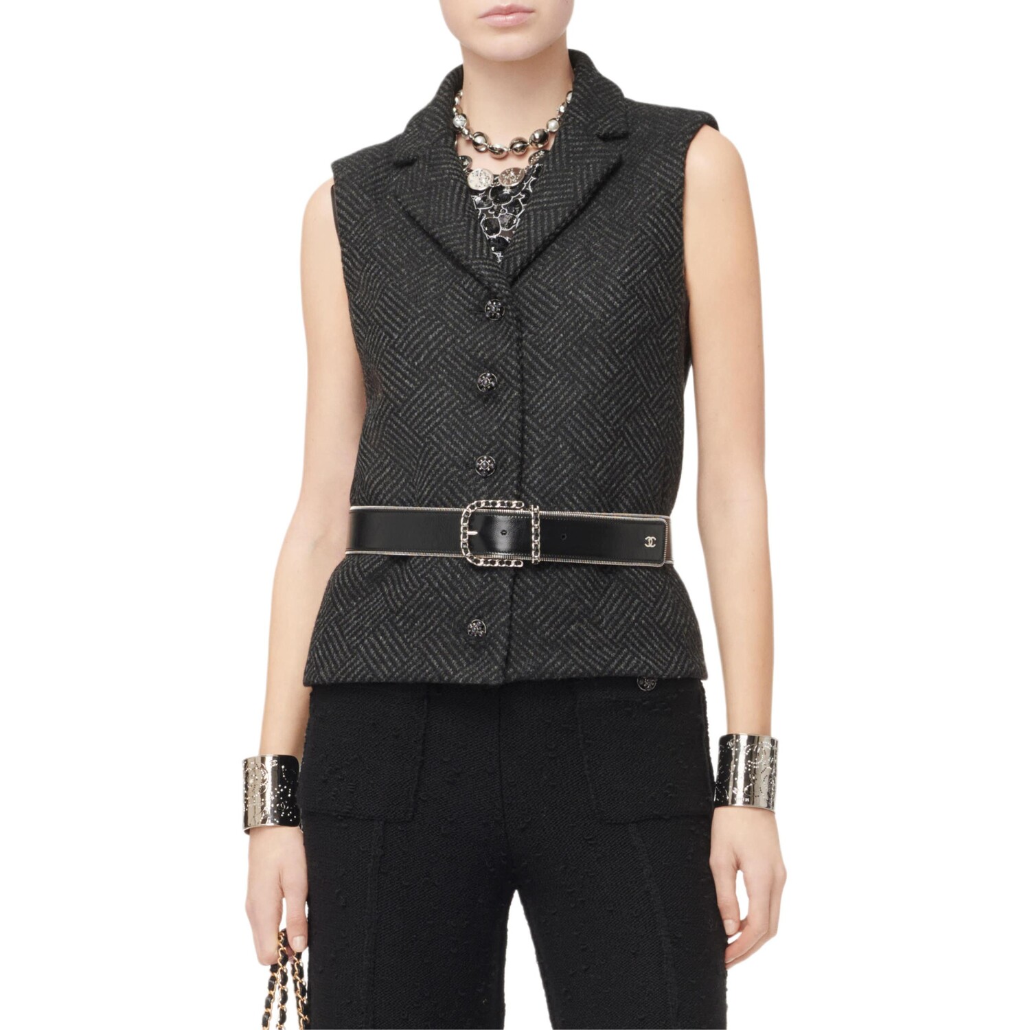 

Жилет женский черный Chanel