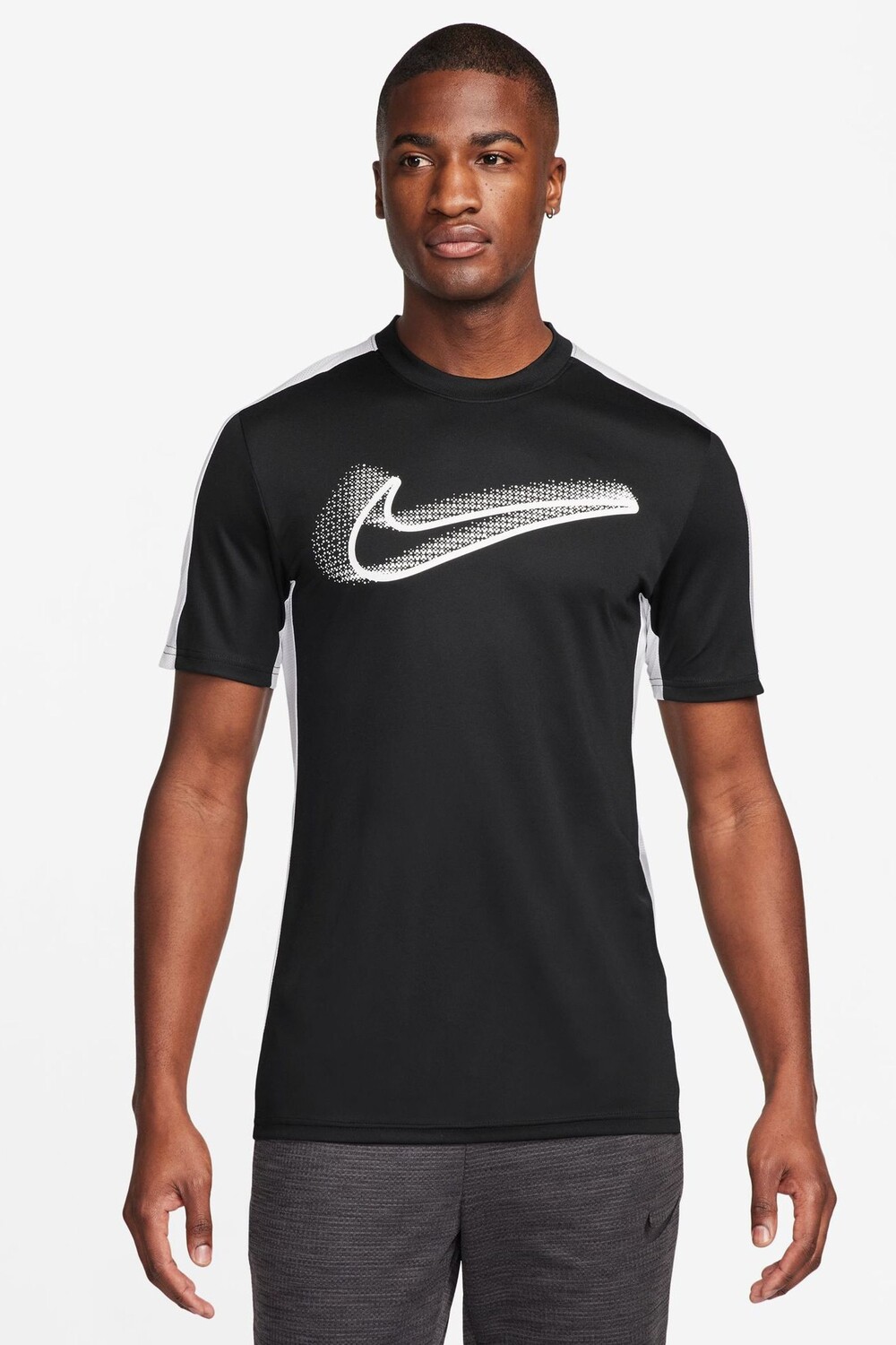 

Футболка с графическим принтом Академии Nike, черный