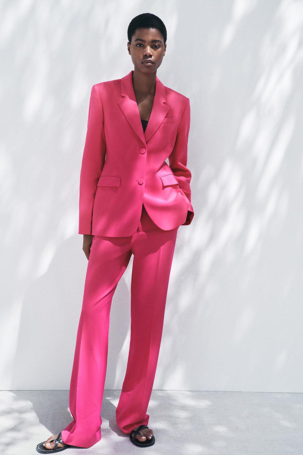 

Приталенный блейзер ZARA, цвет Fuchsia