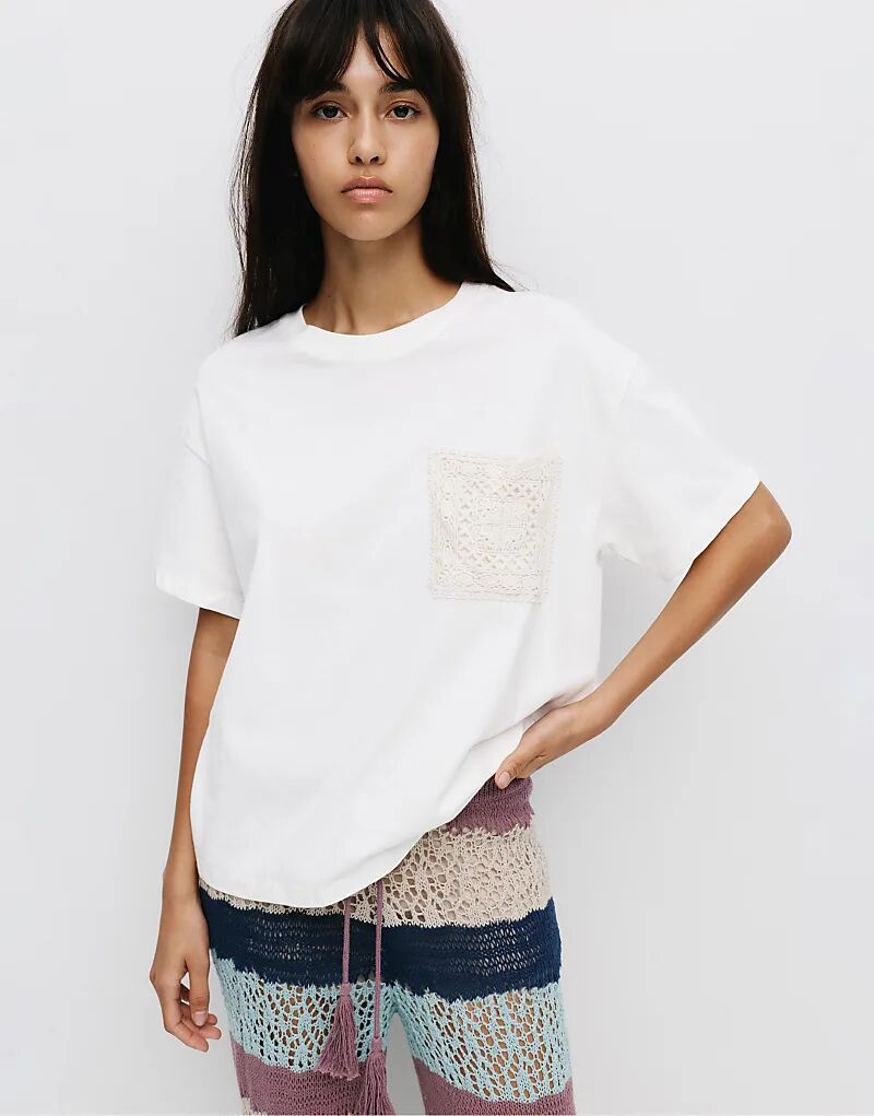 

Футболка Pull&Bear с вязаным карманом в цвете «лёд»