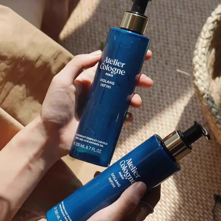 OULONG питательный увлажняющий лосьон для тела с длительным ароматом 200ml Atelier Cologne — фото 2