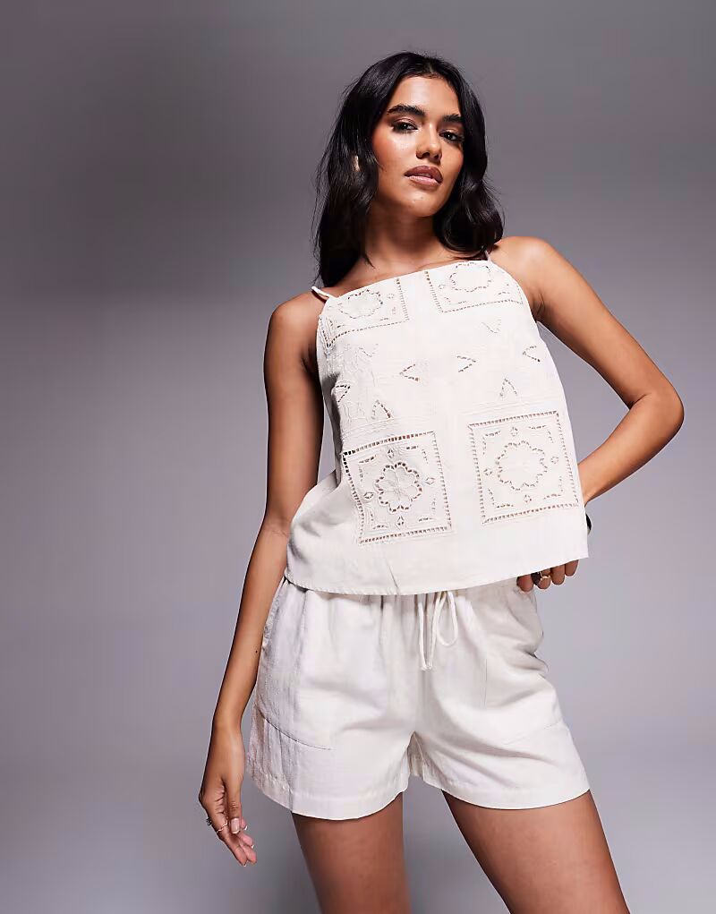 

Льняной топ с вышивкой светло-бежевого цвета River Island