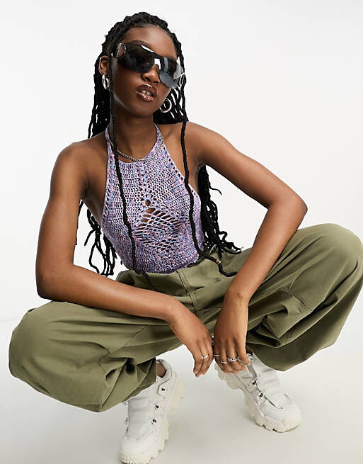 

Укороченный топ из пряжи с воротником-бретелькой ASOS DESIGN, связанный крючком