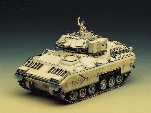 

Комплект модели М2 Брэдли Bradley
