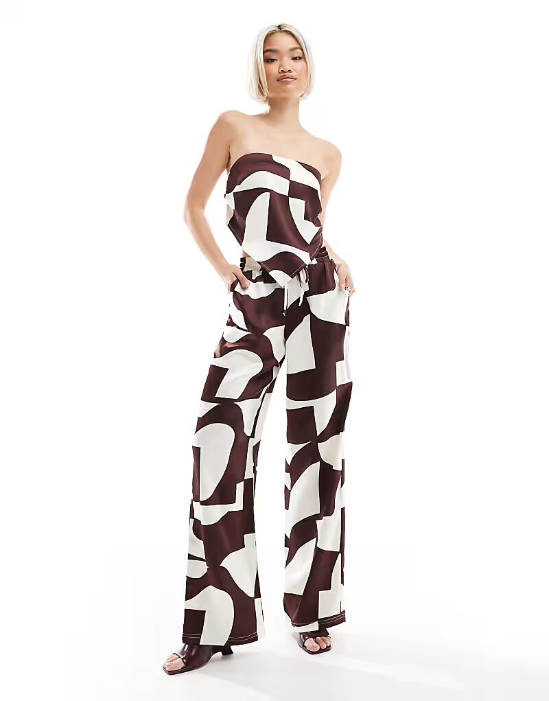 

Широкие брюки из атласа на завязках, коричневого цвета с геометрическим принтом 4Th & Reckless