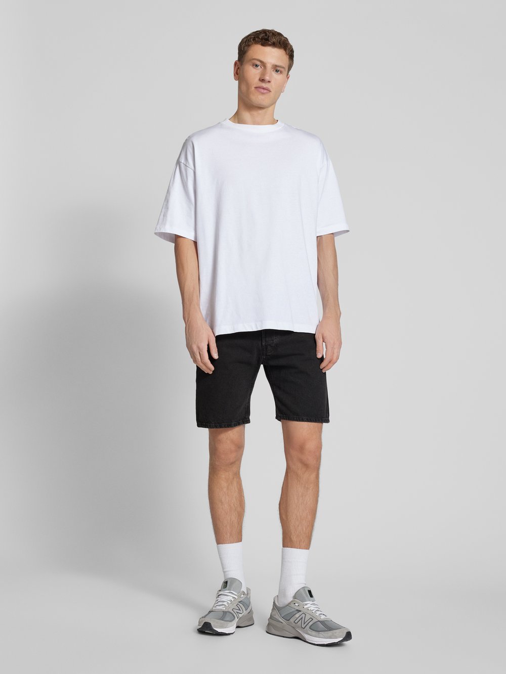 

Джинсовые шорты свободного кроя с пятью карманами Jack & Jones, черный