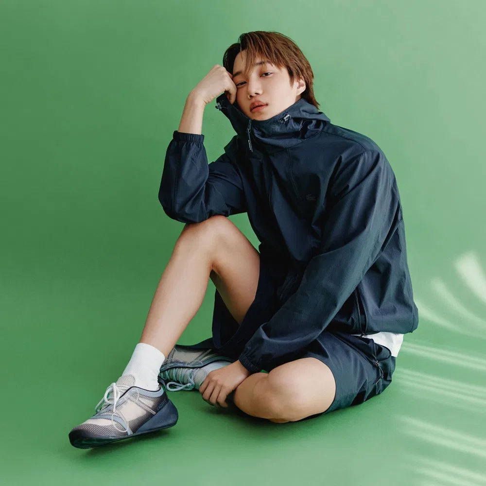Мужские низкие кроссовки AG-LT Active цвета офф-вайт и тёмно-коричневый от Lacoste