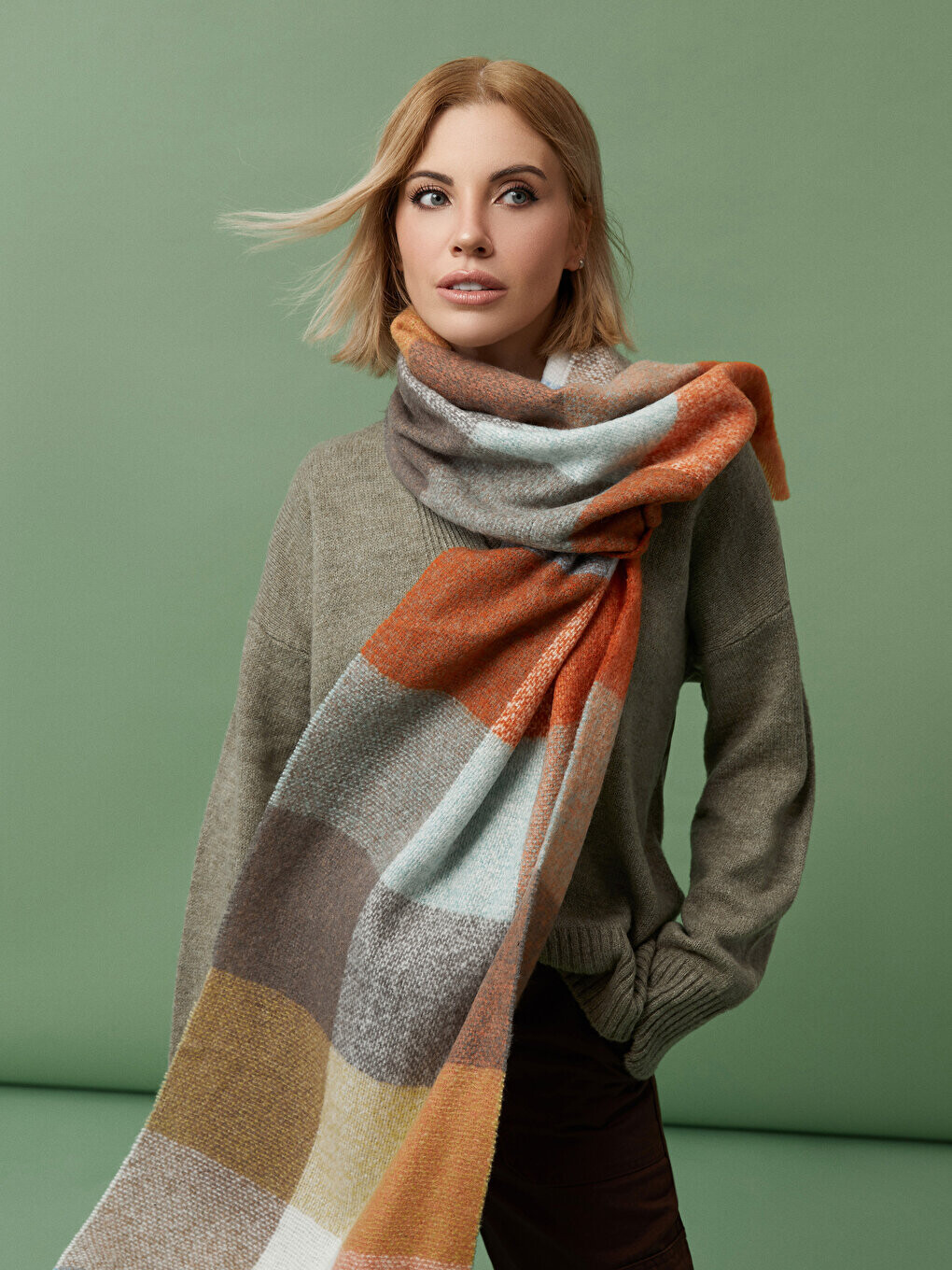 

Однотонный женский трикотажный свитер с рубашечным воротником и длинными рукавами LCW Casual, хаки