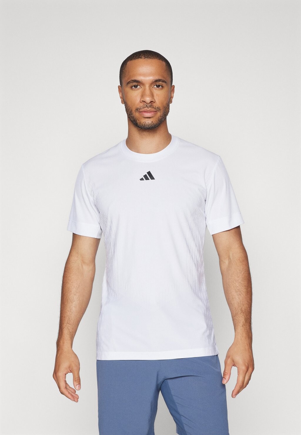 

Базовая футболка Tee Pro adidas Performance, белая