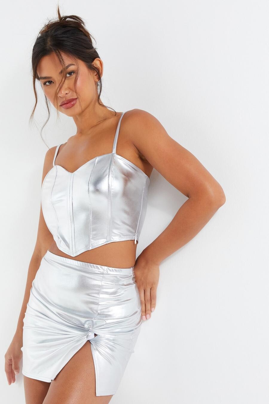 

Корсетный топ с серебряной фольгой QUIZ Clothing