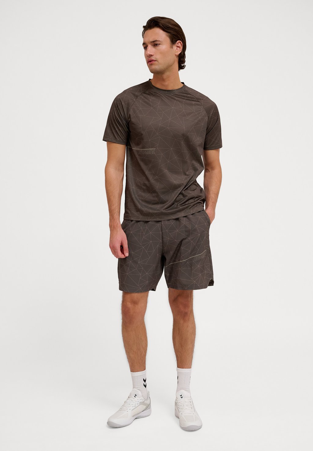 

Спортивные шорты COURT POCKET Hummel, коричневый