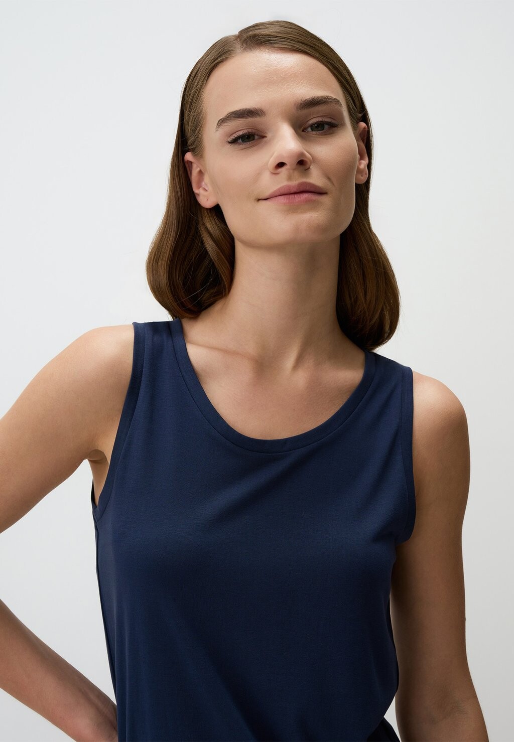 

Топ SLEEVELESS U-NECK Jimmy Key, темно-синий