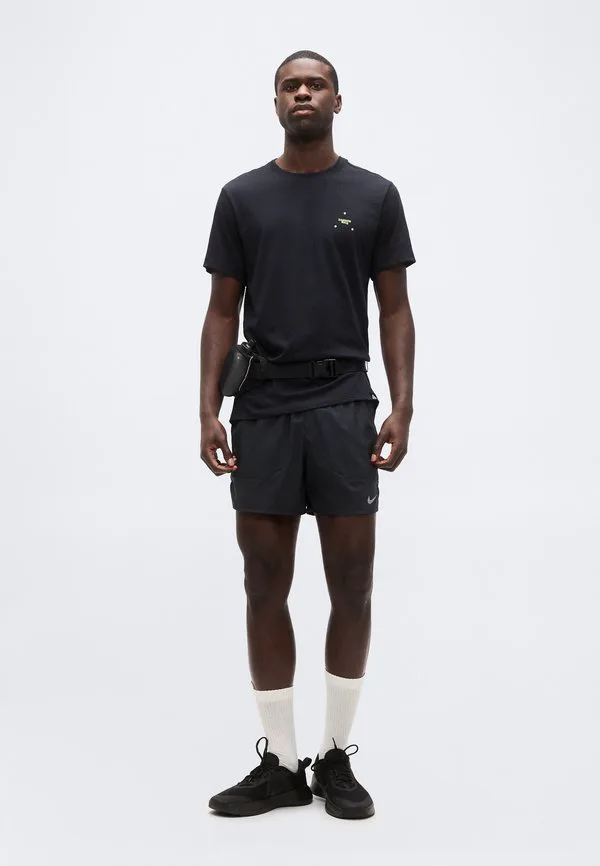 Футболка tee trail energy sports Nike Acg, Black/Volt Ice — фото 2