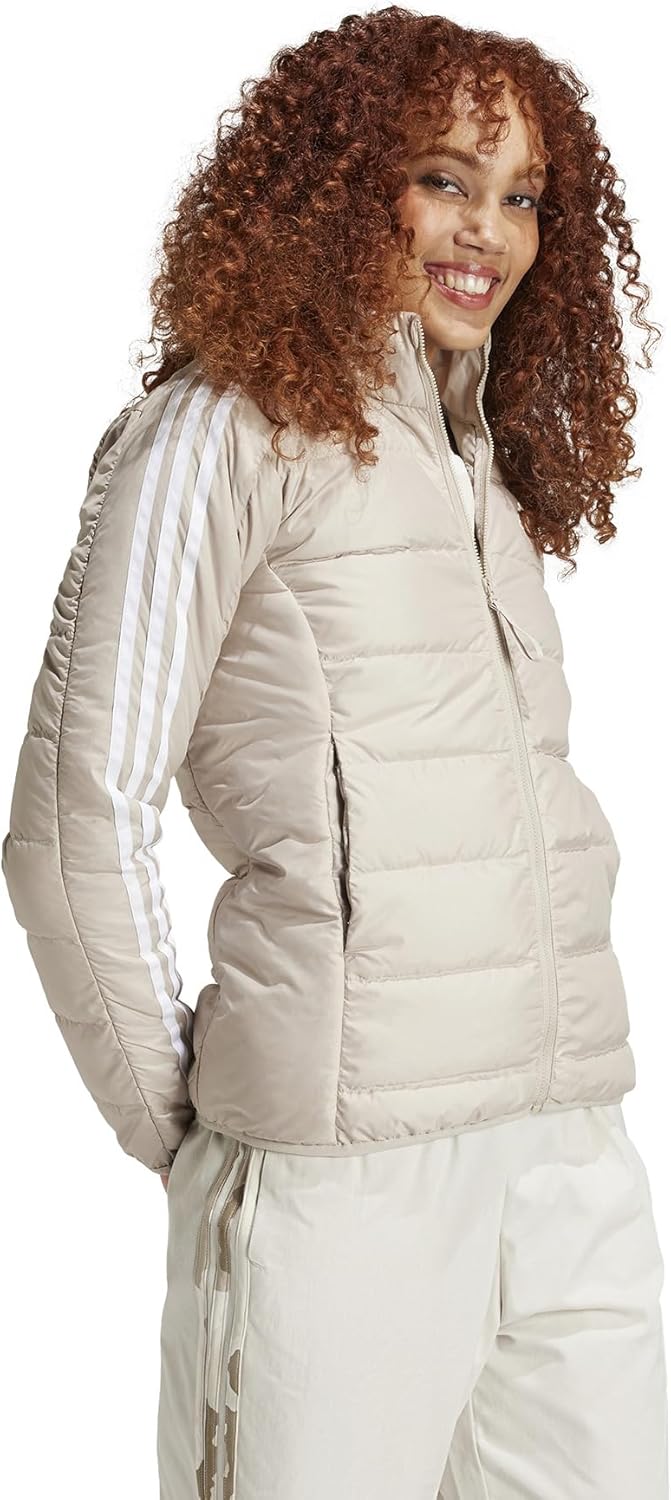 Женская пуховая куртка Adidas Essentials легкая с тремя полосками, бежевый — фото 2