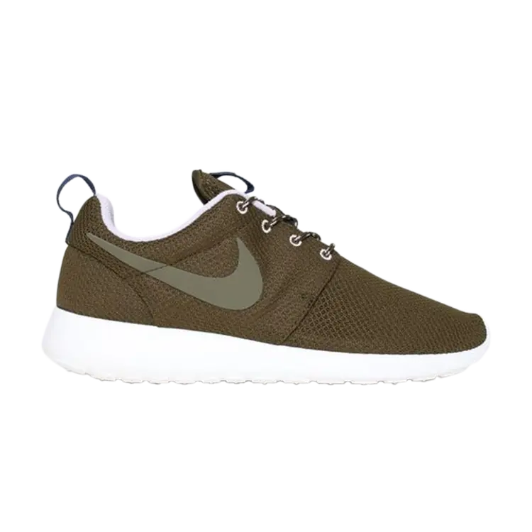 

Кроссовки Nike Wmns Rosherun 'Dark Loden', зеленый