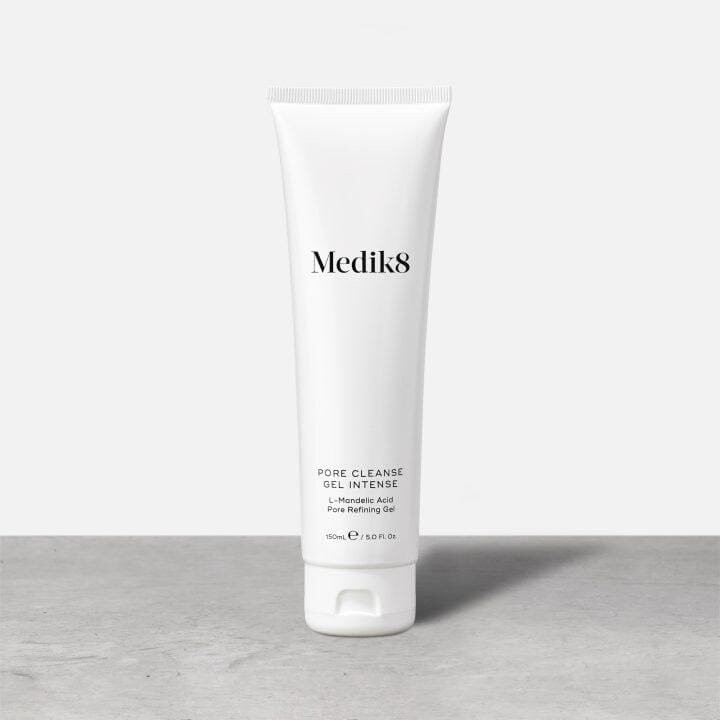 Гель для умывания Medik8 — Pore Cleanse Gel Intense, Очищающий гель для лица, минимизирующий видимость расширенных, 150 мл — фото 3