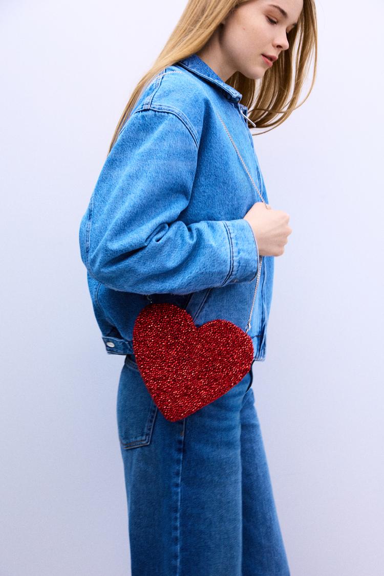 

Сумка через плечо в форме сердца Pull And Bear, красный