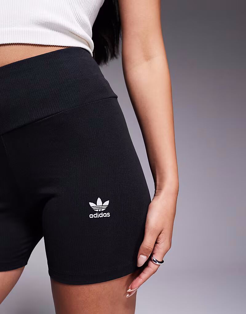 Черные шорты Adidas Originals Trefoil Essentials в рубчик — фото 3