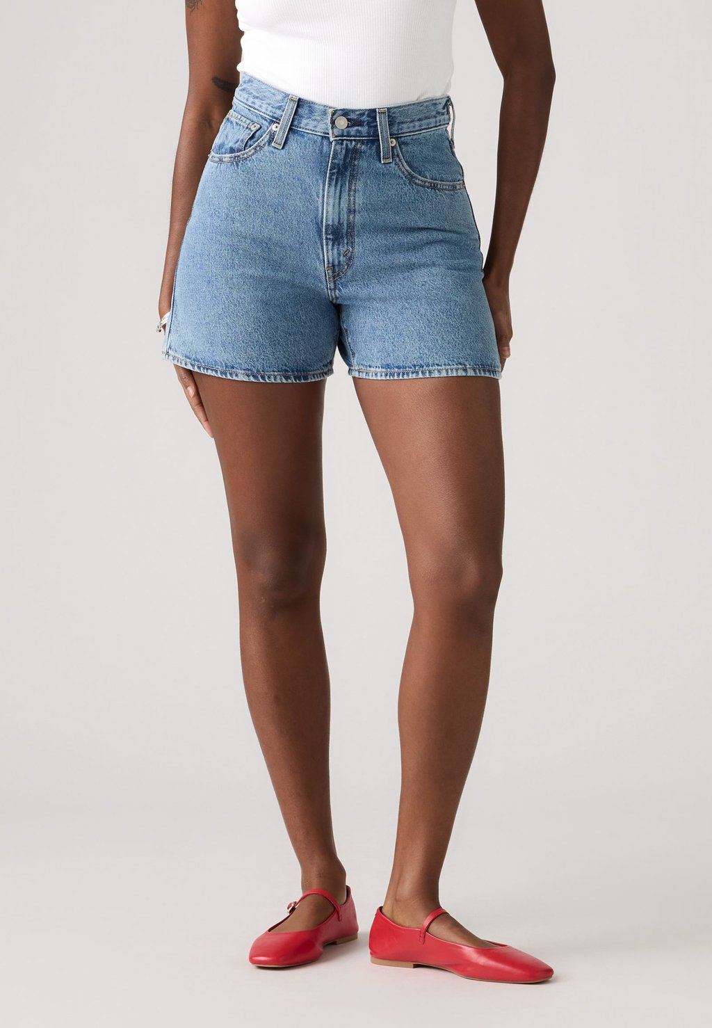 

Джинсовые шорты CINCH MID THIGH SHORT Levi's, цвет Twisted Stone
