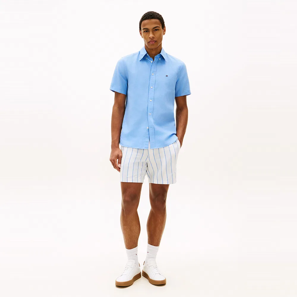 Мужская однотонная рубашка Regular Fit из смесового льна, синяя, от Tommy Hilfiger — фото 2