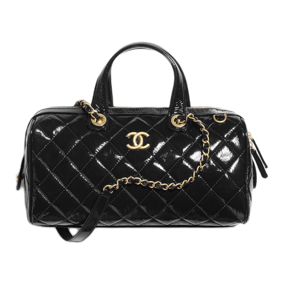 

CHANEL Лакированная плиссированная кожаная сумка боулинг с золотой фурнитурой