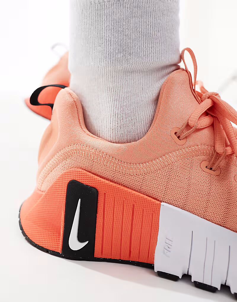 Кроссовки Nike Training Free Metcon 6 оранжевого цвета — фото 4