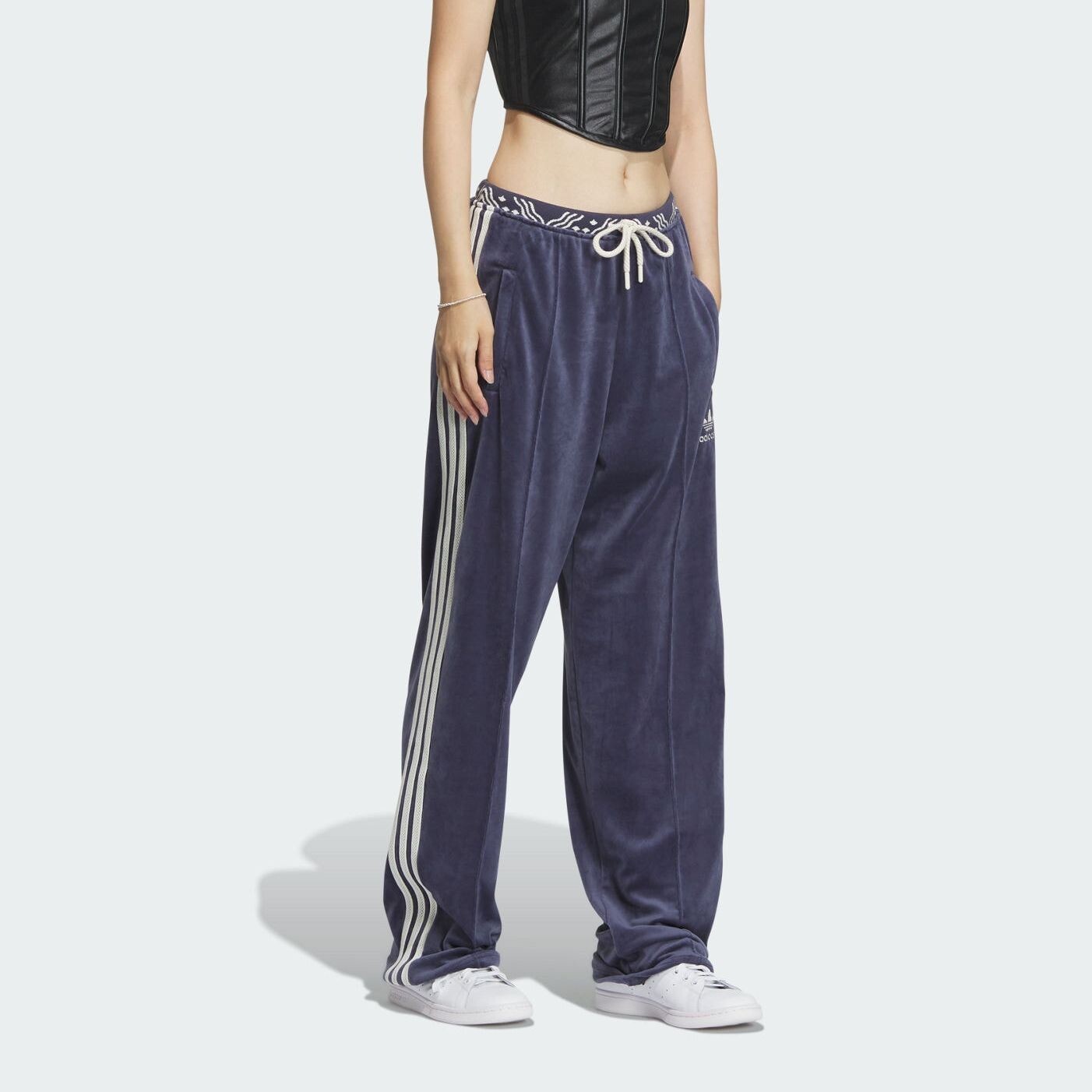 SST Knit Sweatpants женские темно-синие Adidas Originals — фото 4