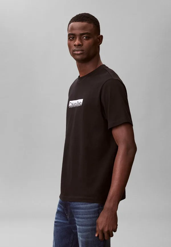 Футболка с графическим принтом в спортивном стиле Calvin Klein, Black — фото 4