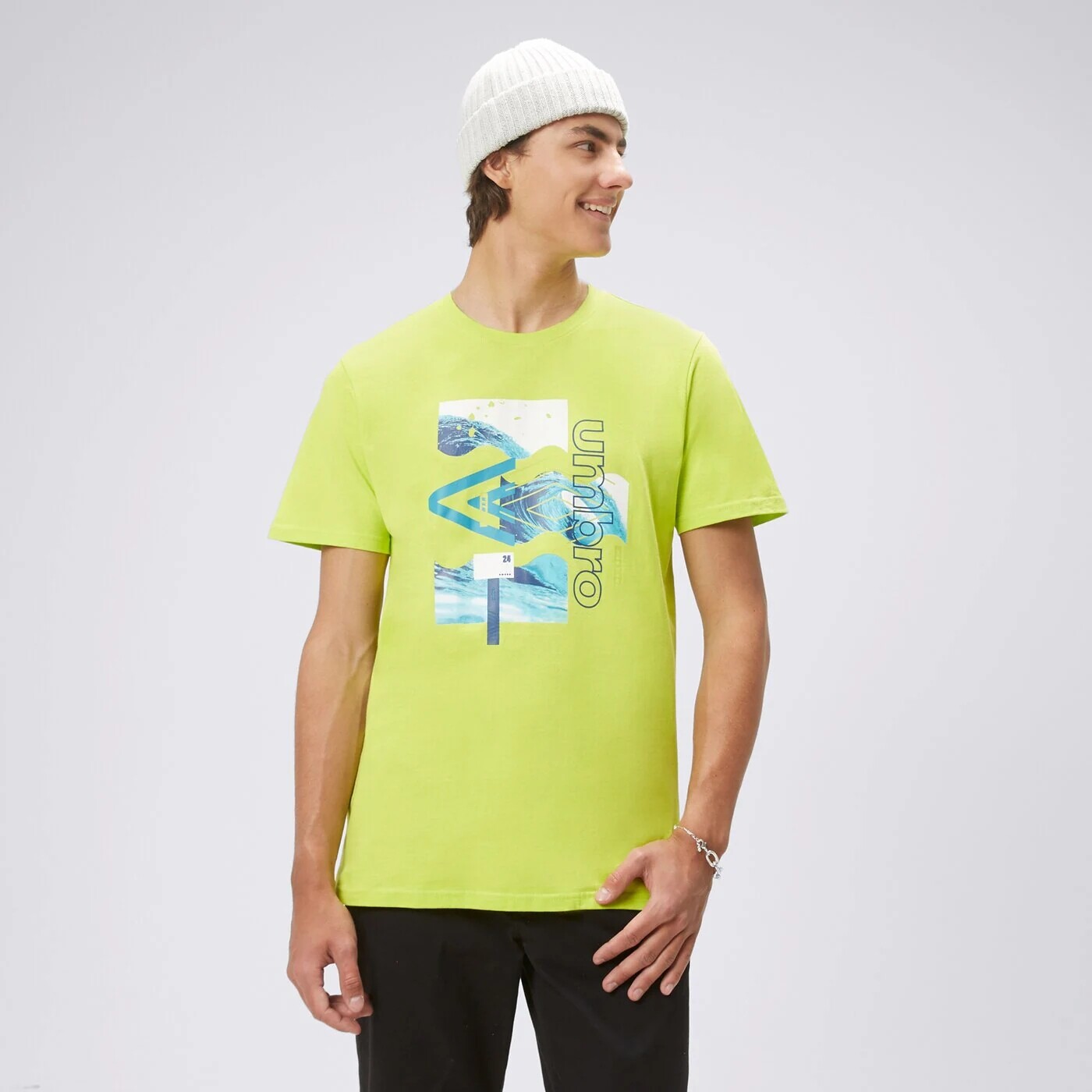 

Футболка Umbro Akiro, зеленый