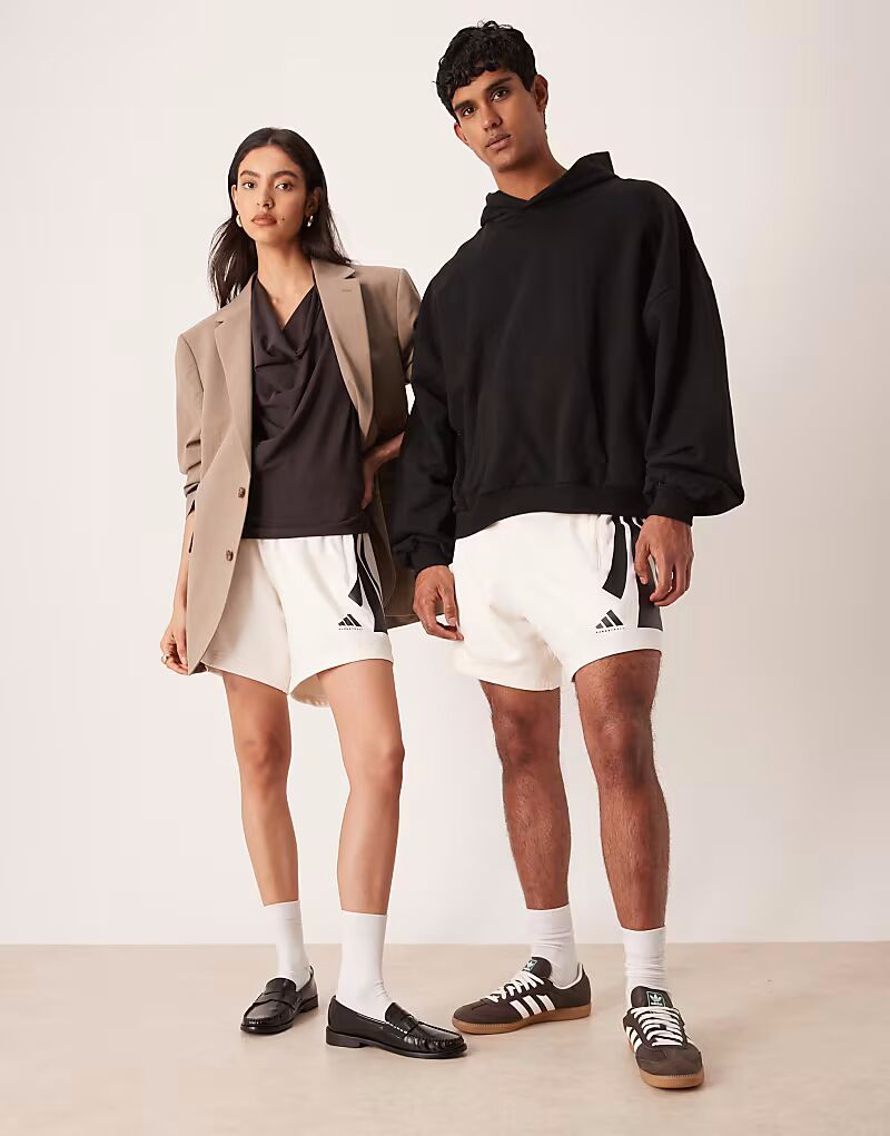 Шорты Adidas Basketball Three Stripe белого и черного цветов Adidas Originals
