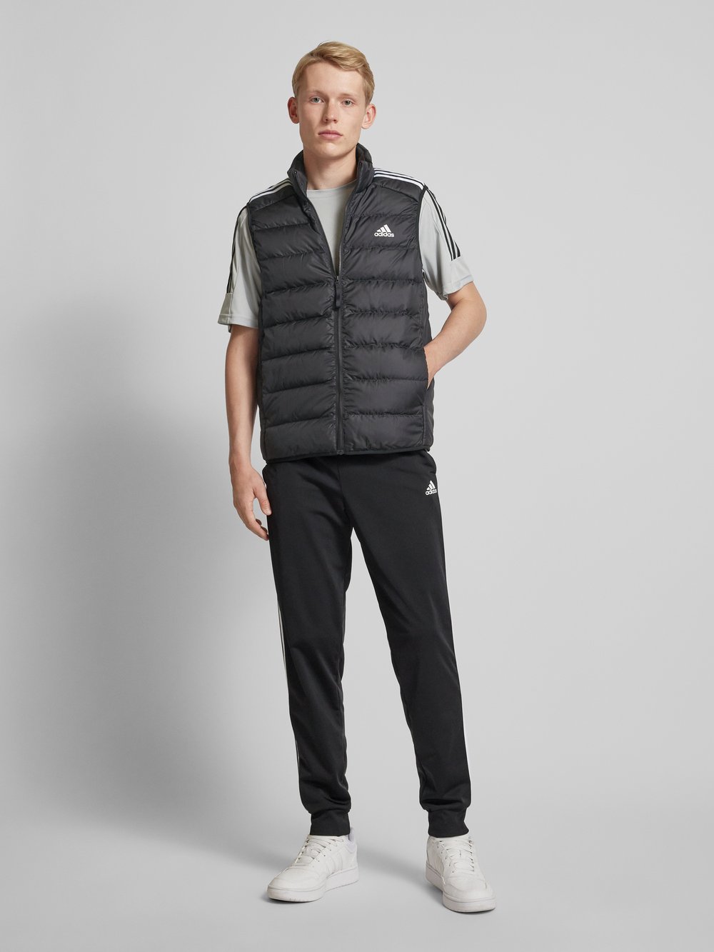 

Жилет пуховый с воротником-стойкой ADIDAS SPORTSWEAR, черный