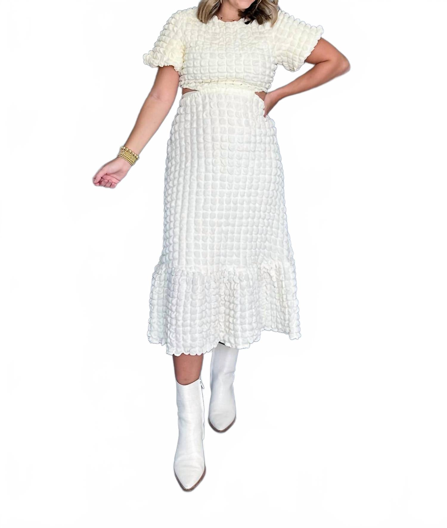 

2.7 AUGUST APPAREL Платье макси Need You цвета слоновой кости